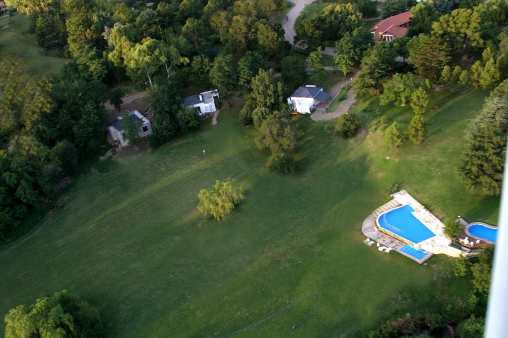 シエラ・デ・ラ・ベンターナ Acacias Country Clubヴィラ エクステリア 写真