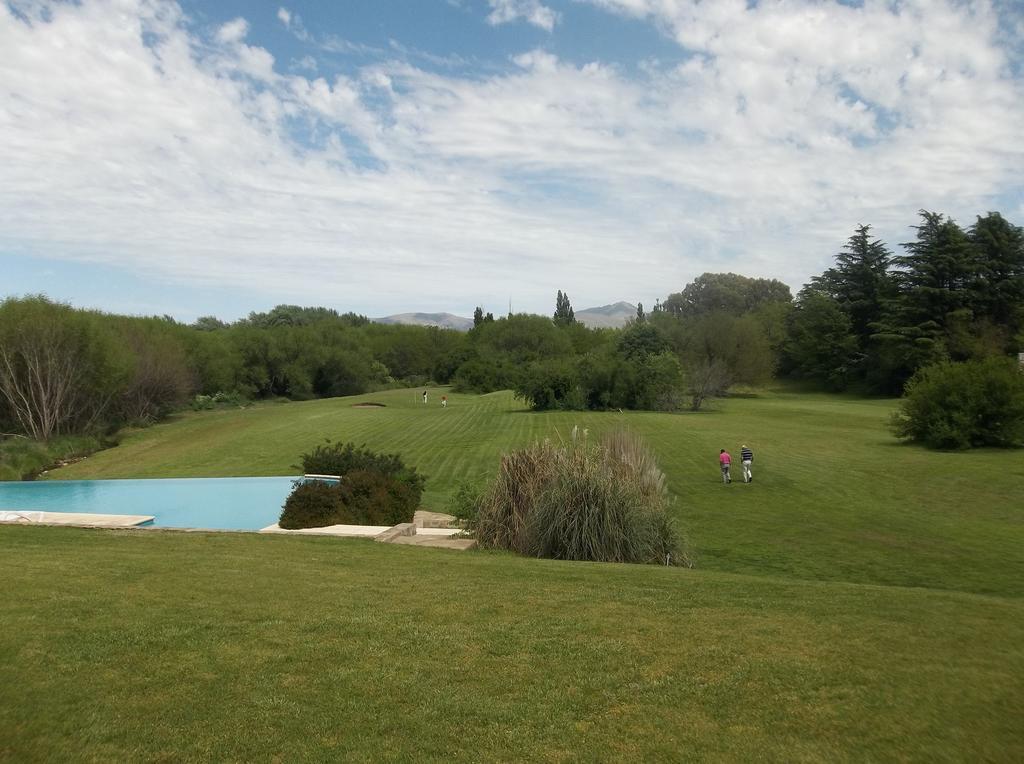 シエラ・デ・ラ・ベンターナ Acacias Country Clubヴィラ エクステリア 写真